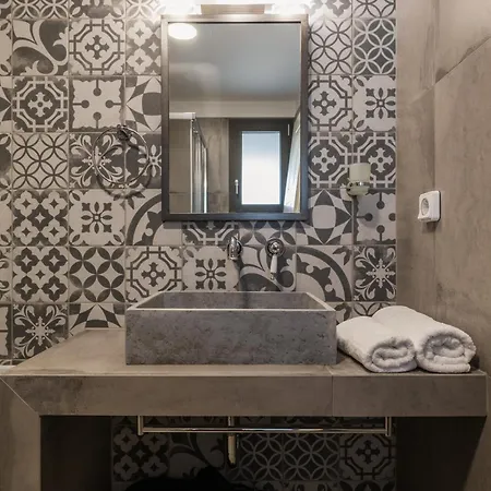 Adriana's Loft 阿尔戈斯托利翁